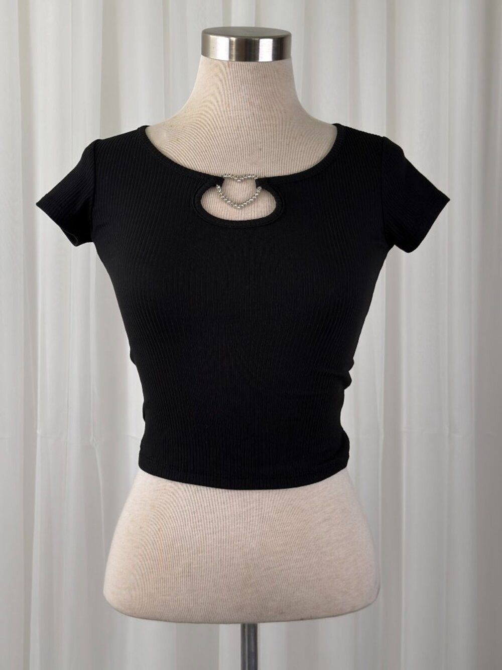 Heart Cutout Rhinestone Ribbed Crop Top Coquette Y2K Black Soft Girl Womens S‎